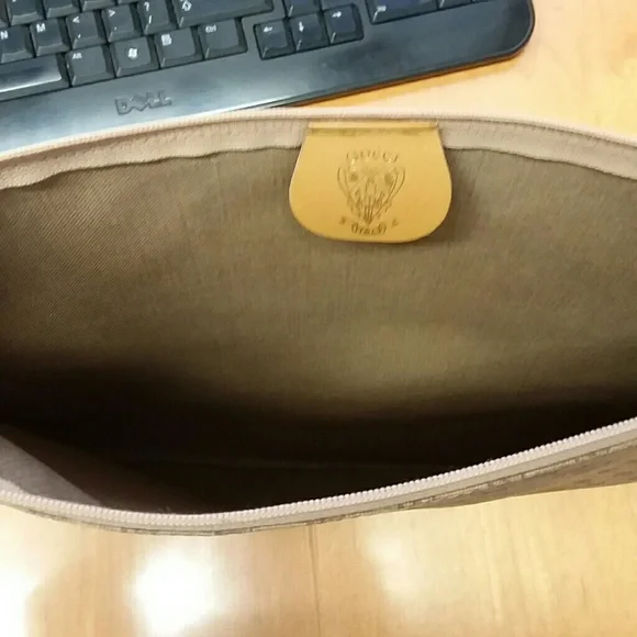 Authentic vintage GUCCI pouch - Picture 5 of 6